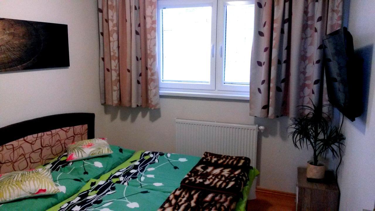 Pine Wood Apartment Vyšné Ružbachy Eksteriør billede